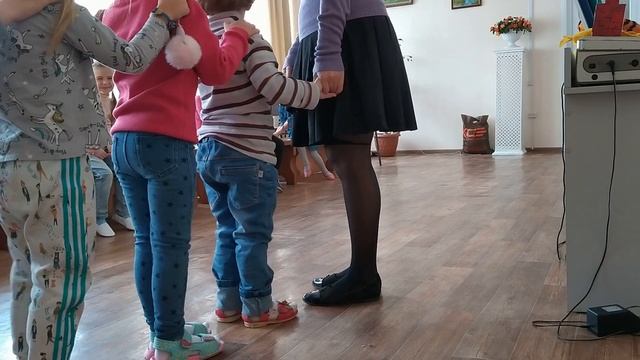 Упражнение паровоз для детей 4 лет #занятия_с_детьми#детское_творчество#учимсяпеть