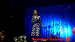 ЭТО ВИДЕО ЗАТЕРЯЛОСЬ НА 5 ЛЕТ.     Поёт -    Оля ГВОЗДОВСКАЯ  15 ЛЕТ.