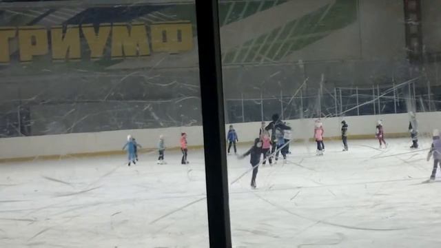 Фигурное катание! Первые шаги Полли! смотреть онлайн