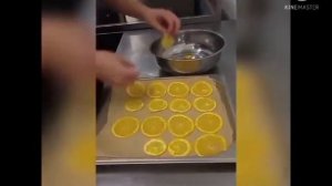 Бисквитный десерт с заварным кремом.mp4