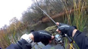 Ловля Щуки На Спиннинг. Рыбалка На Малой Речке. Щука На Джиг. Уловистая Приманка На Щуку!