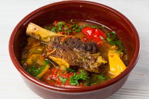 Мясо в пиве. Хашлама в казане.