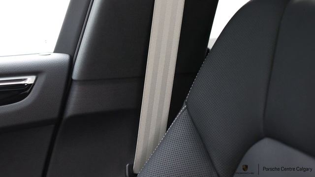 2023 Porsche Macan S Volcano Grey Metallic | P7108 смотреть онлайн