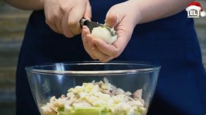 Какой же это вкусный салат! Салат с Кальмарами и Крабовыми Палочками