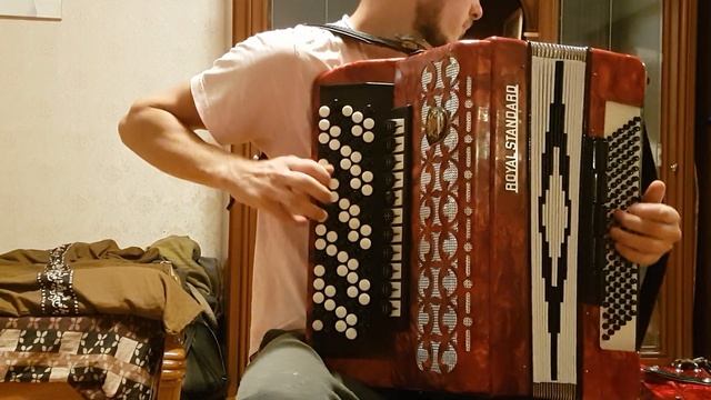 Продажа кнопочного аккордеона Royal Standart смотреть онлайн