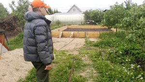 Что использовать вместо лягушек, фундамент монолитная плита.