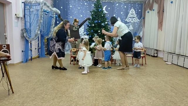 Утренник. Ромашки 2022 смотреть онлайн