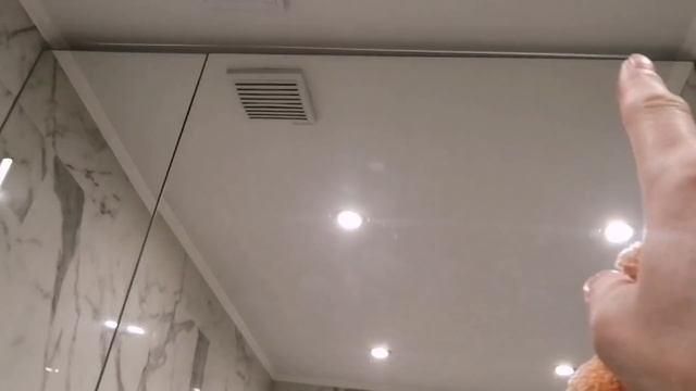 МОНТАЖ ЗЕРКАЛЬНОГО ШКАФА. СЕМЕЙНЫЙ ПОДРЯД.