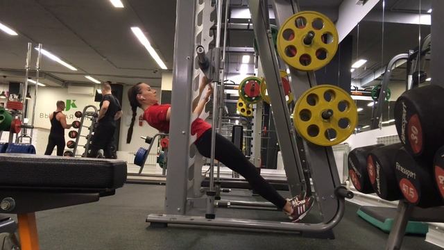 Подтягивания на низкой перекладине смотреть онлайн