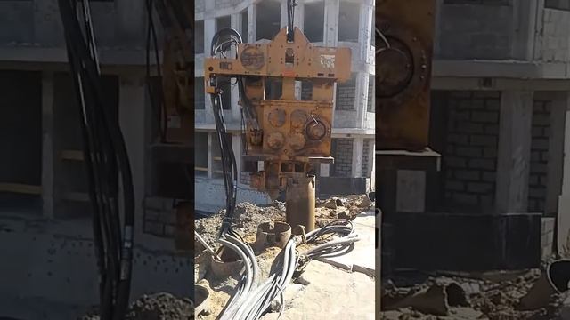 Процесс доставания шпунта