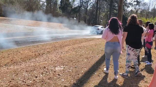 Burnout Gender Reveal смотреть онлайн