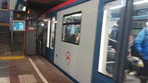 Электропоезд 81 765/766/767.4 «Москва 2019» отправляется со станции «Преображенская Площадь»