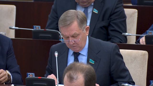 Сенатор Сергей Ершов поднял вопросы касательно экологической ситуации в городе Темиртау смотреть онлайн