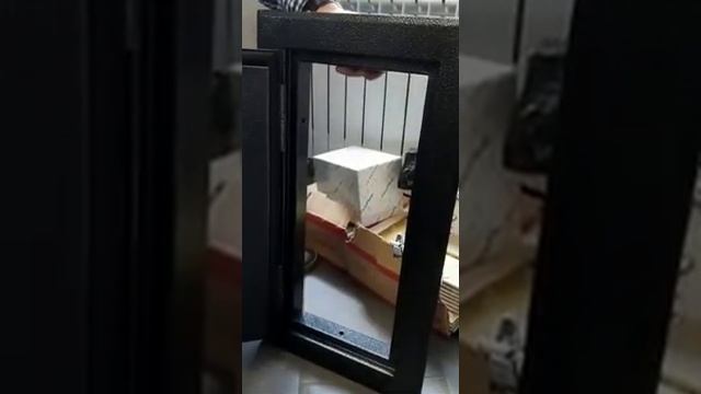 Установка люка для гидранта на фасаде дома