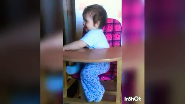 Малыш танцует. Зажигательный танцы малышки Есении ?