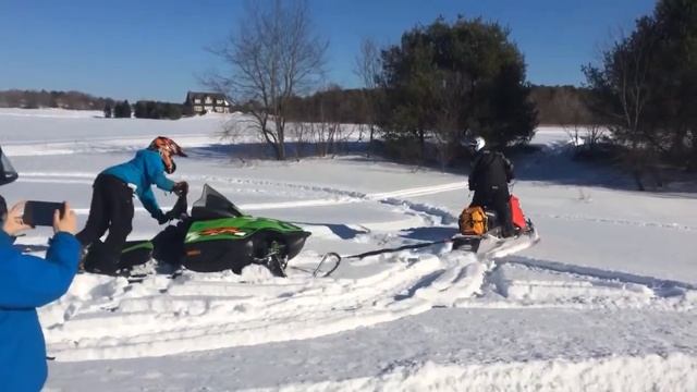 Snow bungee pulls arctic cat 600 out смотреть онлайн