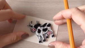 Брошь Корова из бисера. Мастер-класс. 2 часть / DIY brooch cow Beaded 2 part