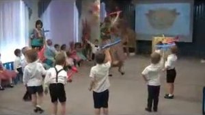 Танец с самолетами  младшая группа