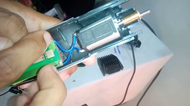 kharab trimmer ko feke nahi kare ye deshi jugad, खराब ट्रिमर को फेके नहीं करे ये देसी जुगाड। смотреть онлайн