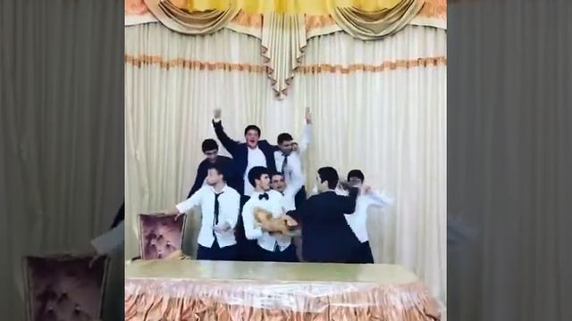 Индийское кино отдыхает/Indian cinema rests смотреть онлайн