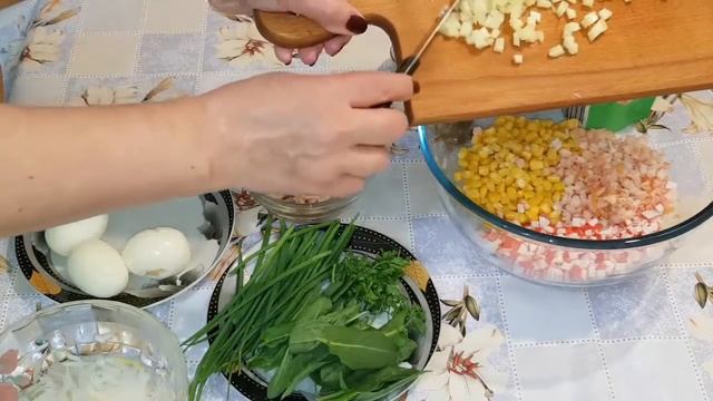 #салат#крабовые_палочки#салат_скреветками #сыр Салат с креветками,крабовыми палочками.Вкусный салат