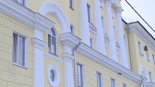 В Череповце завершили ремонт сталинки на проспекте Победы смотреть онлайн