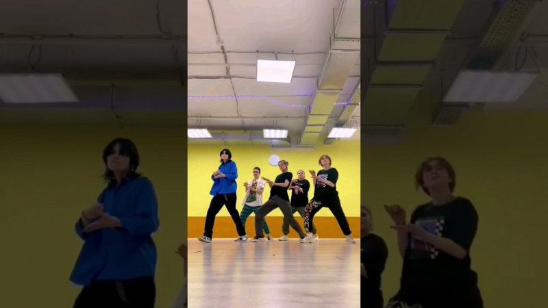 ATEEZ - Bouncy dance practice