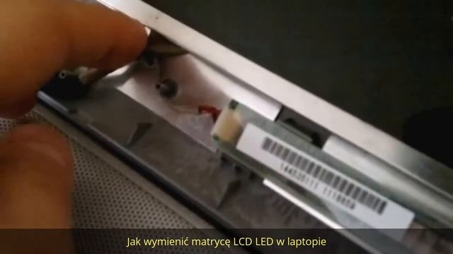 Jak Wymienić Matrycę w Laptopie PORADNIK | ForumWiedzy смотреть онлайн