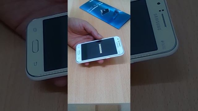 samsung galaxy J1 J100H HARD RESET (formatage) смотреть онлайн