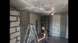 Делаю новую электрику в студии после застройщика.