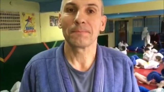 Отзыв о массаже. Валерий Бурдинский - массажист с большим стажем. смотреть онлайн