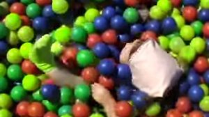 Девочка в шариках.Девочка в шариках.