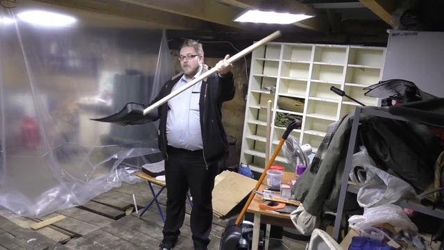 Надо убирать снег. Лопаты смотреть онлайн