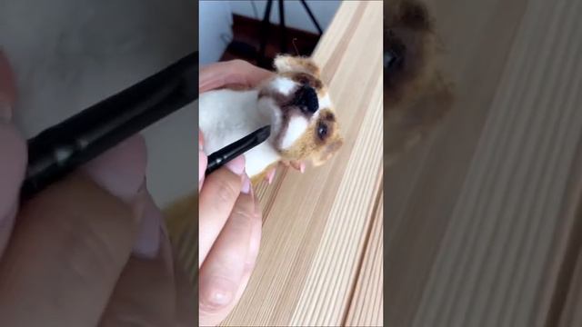 Неудачный вышел эксперимент 😂 Миниатюра стаффа и кофта 🙈 #сухоеваляние #needlefelting #felting