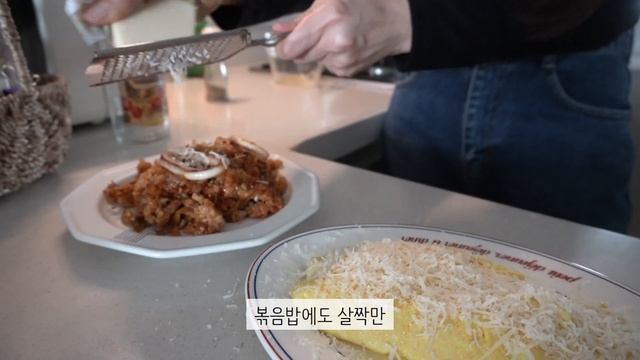 ENG)집밥 요리 브이로그|?서진이네 불닭볶음면 해먹기?라이스 페이퍼 소시지빵?조금 특별한 계란말이&깍두기 볶음밥?마약 토스트