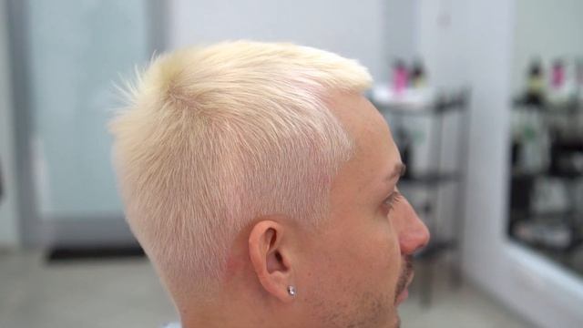 Мужское окрашивание в барбершопе /  Mens Cold blond