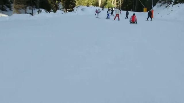 Крутая горка...обалденное катание на санках!!!!!!!!! смотреть онлайн