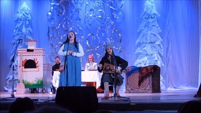 Христос-Спаситель в полночь родился... смотреть онлайн