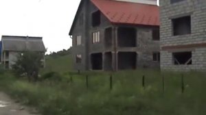 Закарпатье, заброшеные недостроеные дома в Тячевском р-не.