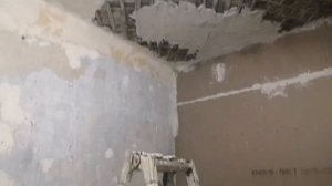 Потолок обвалился до дранки #repair #renovation