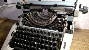 Печатная машинка "ROBOTRON 20" - MECHANICAL RETRO