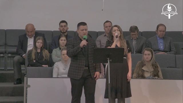 Я помню день когда меня нашла | падал снег - пение | Максим и Юлия Головко | 02-19-2023 смотреть онлайн