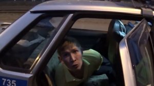 Ижевск  Не спокойный водитель. Парень орет на все улицу.