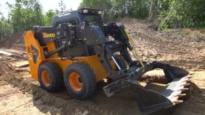 Минипогрузчик Bawoo BSL (Южная Корея) на конкурсе ЛУЧШИЙ ПО ПРОФЕССИИ среди дорожников.