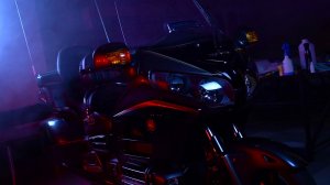 Honda Goldwing 1800 - оклейка прозрачным полиуретаном ?