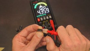 Не дорогой но так же профессиональный GVDA мультиметр Серия GD119B