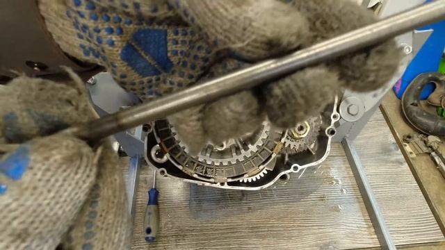 Реставрация KAWASAKI KDX250SR ЧАСТЬ 2 ... ДВИГАТЕЛЬ.Restoration of KAWASAKI KDX250SR PART 2 engine смотреть онлайн