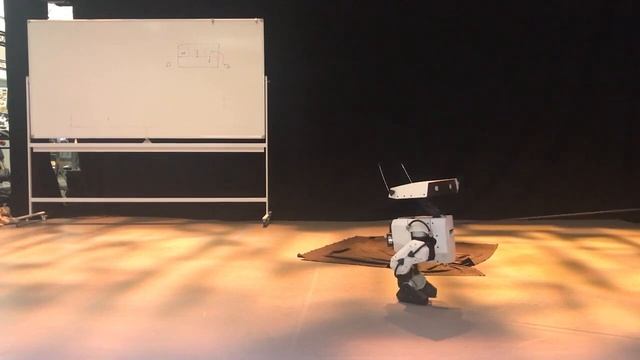 Disney представил, кажется, милейшего робота в мире смотреть онлайн