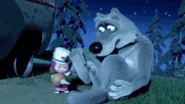 Маша и волк играют в докторов