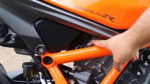 KTM SUPER DUKE 1290 R 2020 vs 2019 - BLITZ RIDER